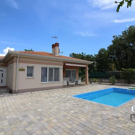 Bianca Mit Pool Nah Am Lanterna Holiday home