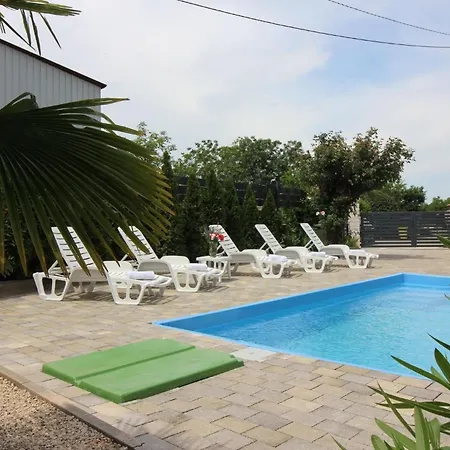 Bianca Mit Pool Nah Am Lanterna Holiday home Tar-Vabriga