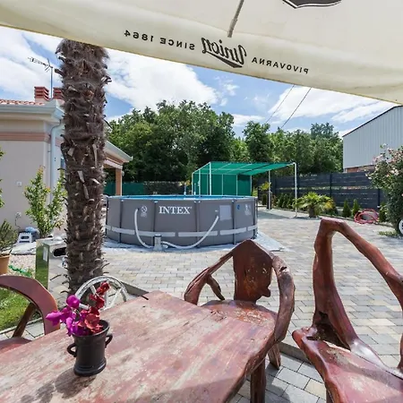 Bianca Mit Pool Nah Am Lanterna Holiday home Tar-Vabriga
